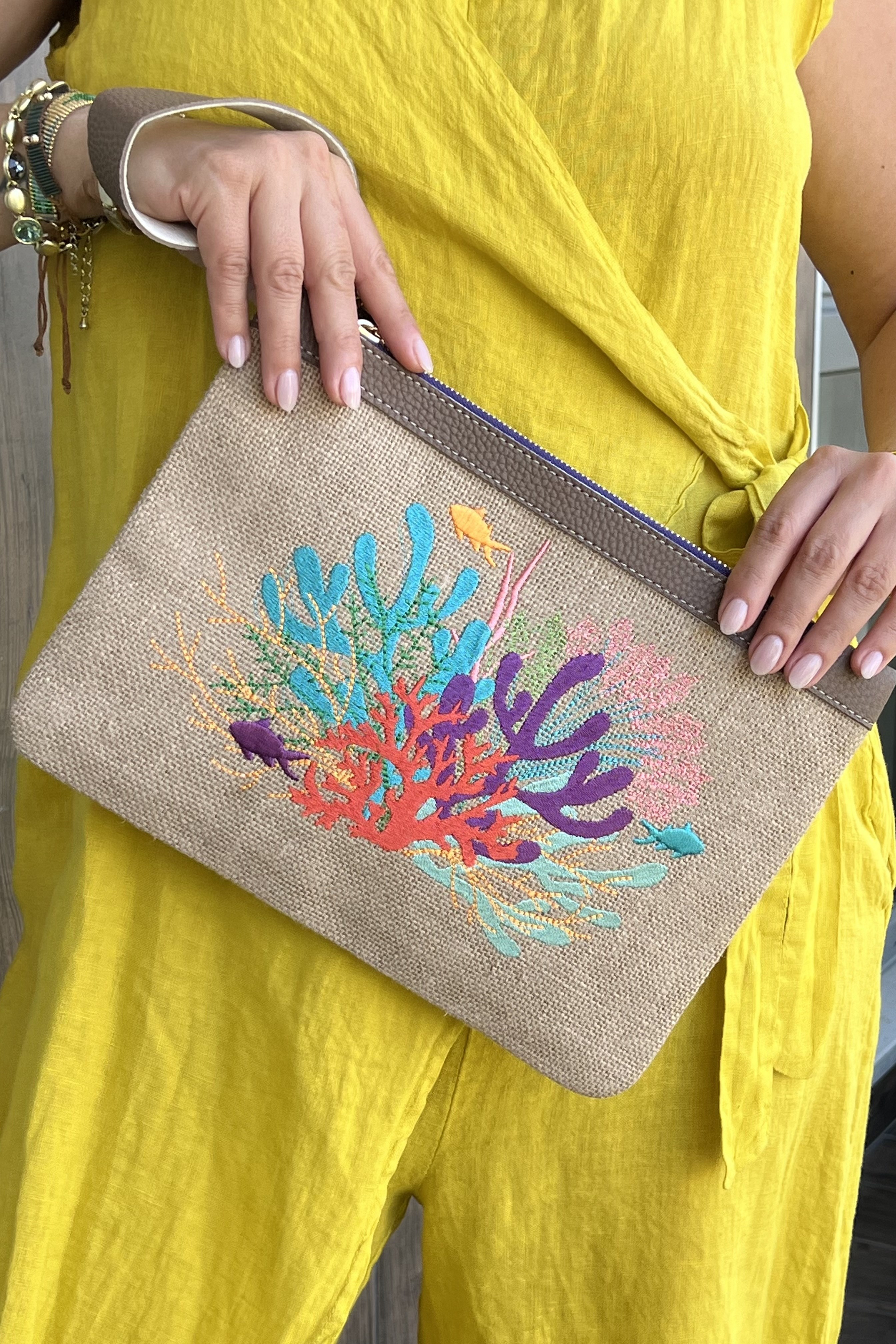 RENKLİ MERCAN CLUTCH ÇANTA