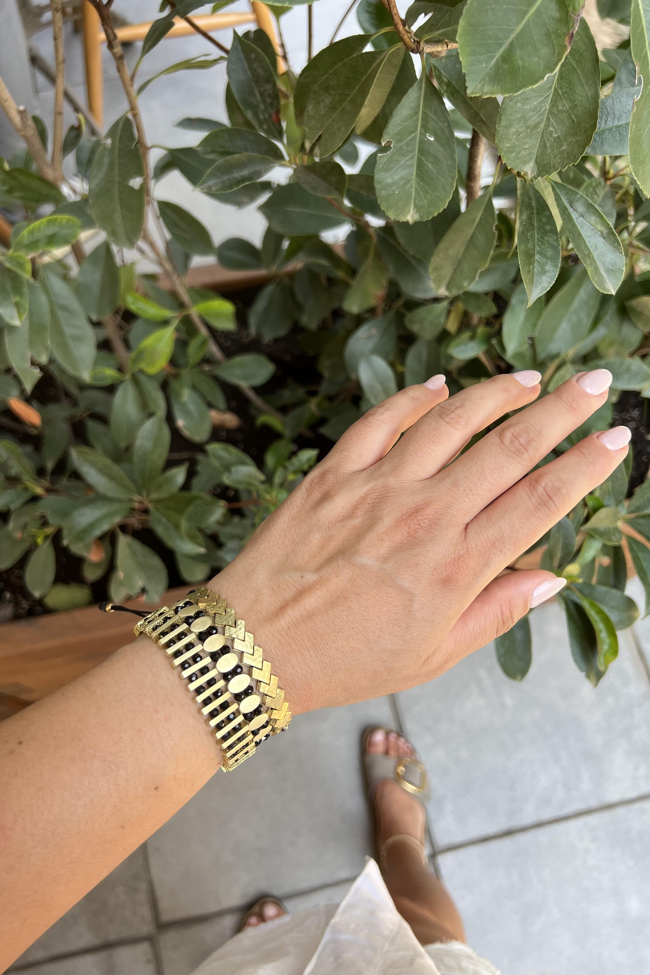 SİYAH BONCUKLU BRONZ 3 LÜ KOMBİN BİLEKLİK