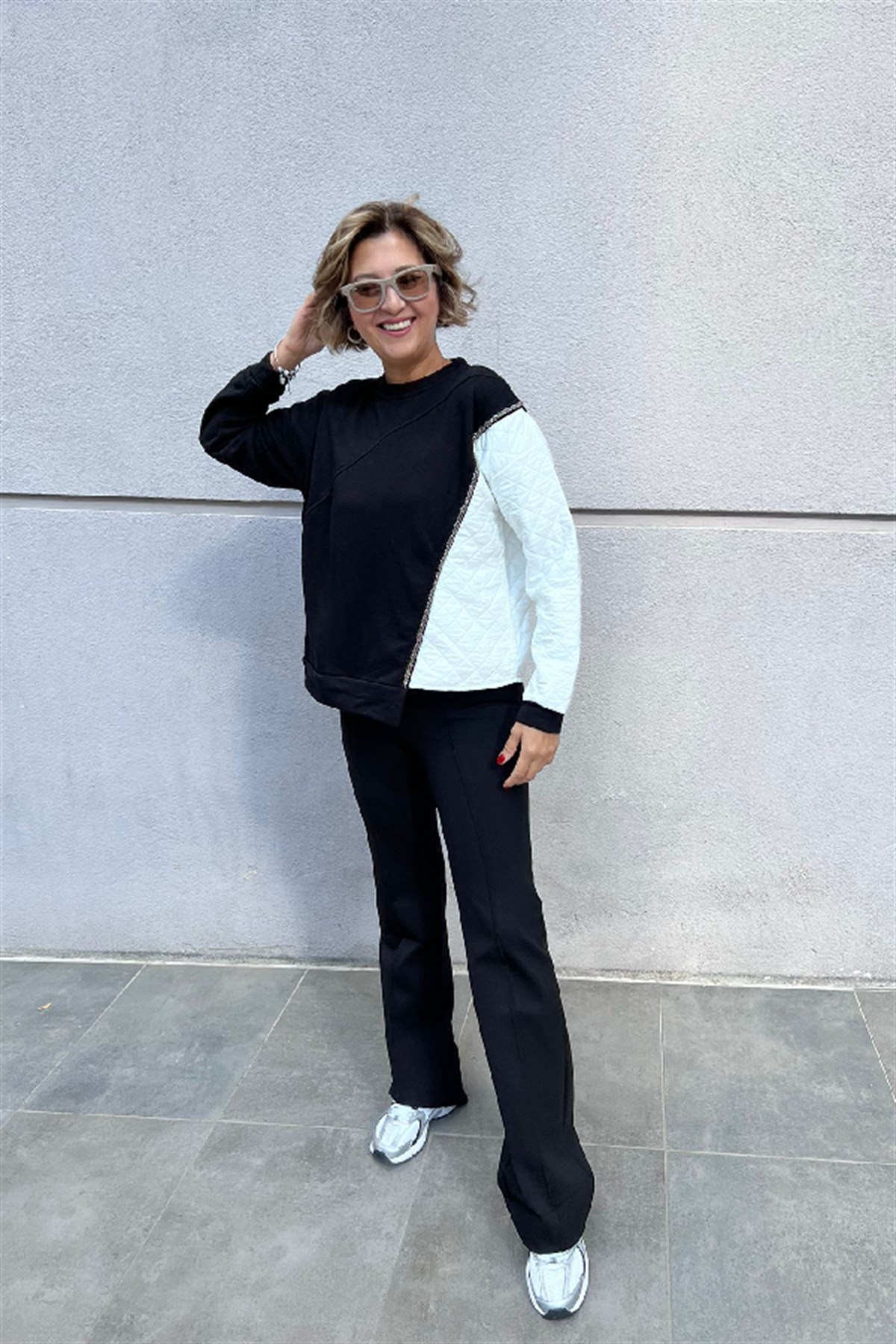 Tek Kol Beyaz Sweatshirt