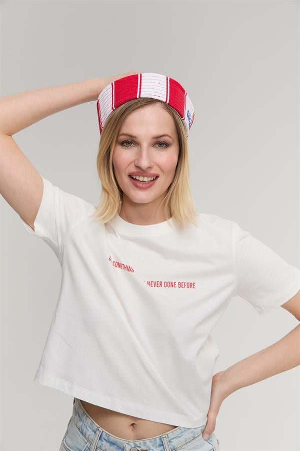 Çetinkaya Fithit 8356 Bayan Bisiklet Yaka 30/1 Penye Baskılı Crop T-shirt Krem
