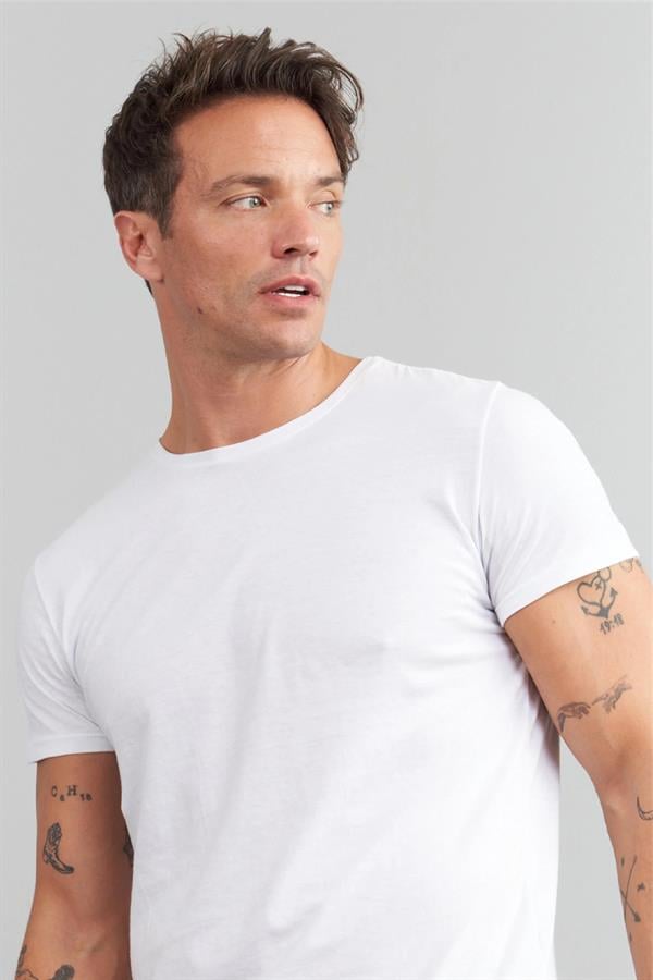 Çetinkaya Mentality 2772B Erkek Slim Fit Bisiklet Yaka 3'lü Siyah-Beyaz-Lacivert Tişört Paketi %100 Pamuk