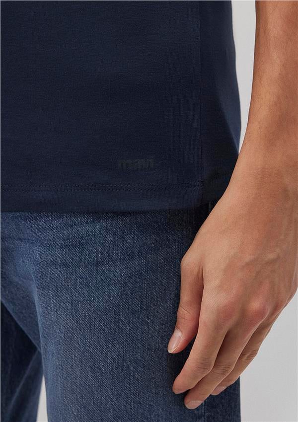 Mavi 063748-17588 Erkek V Yaka Koyu Lacivert T-Shirt