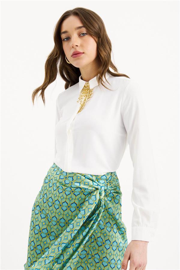 Sateen 881-2013 Ekru Kadın Zincir Detaylı Gömlek