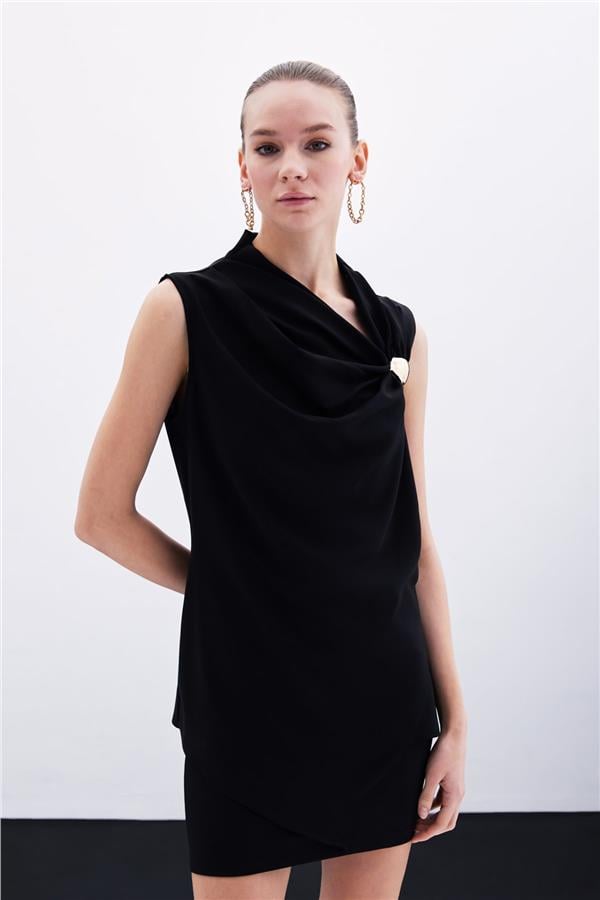 Sateen Y25 1737-1018 Sıyah Kadın Tek Omuzu Aksesuarlı Kolsuz Bluz
