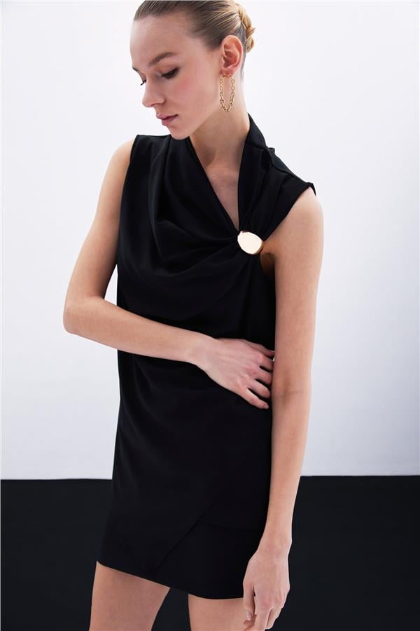 Sateen Y25 1737-1018 Sıyah Kadın Tek Omuzu Aksesuarlı Kolsuz Bluz