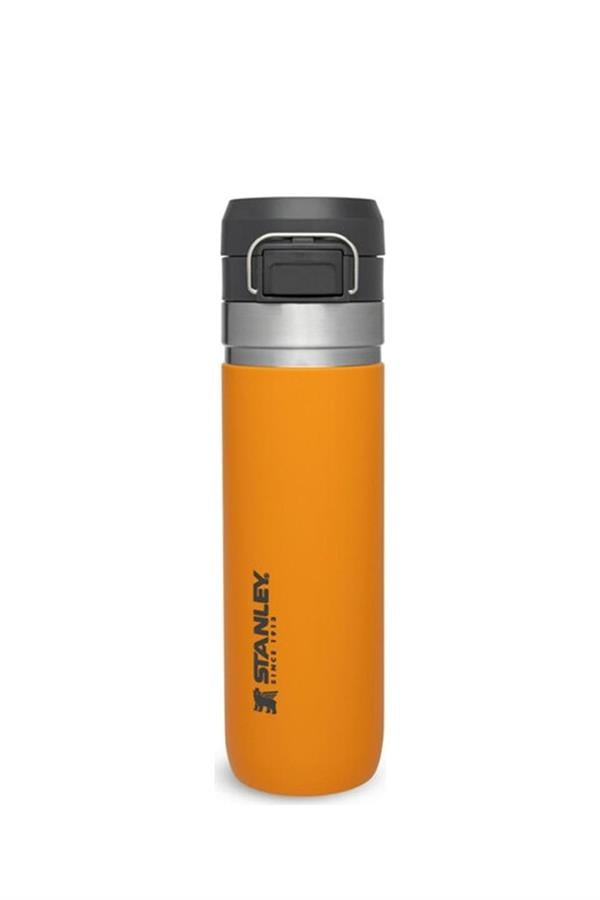 Stanley The Quick-Flip Water Bottle .7L / 24oz Saffron