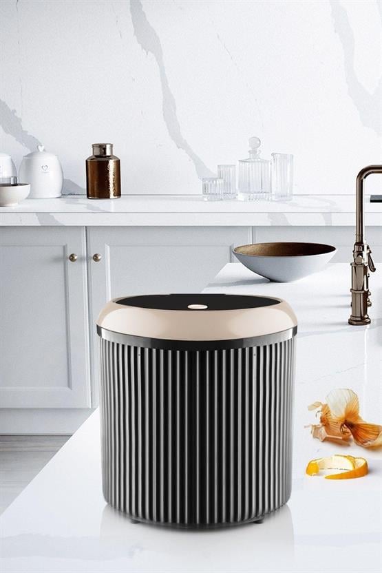 Decorev 5 Litre Bej Click Kapaklı Modern Çizgili Çöp Kovası