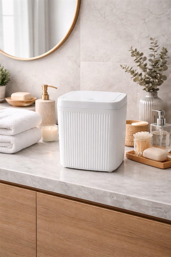 Decorev Banyo Kovası  5 Lt Kare Click Kapaklı Beyaz