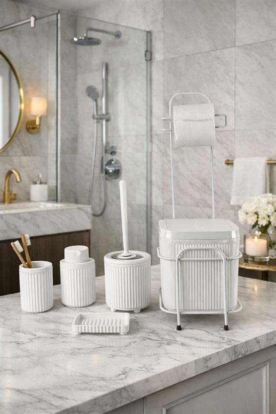 Modern Beyaz Standlı Banyo Aksesuar Seti -Click Kapaklı Banyo Kovası, Sabunluk,Diş Fırçalık Seti