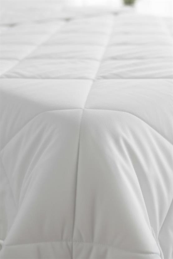 Niron Çift Kişilik Yorgan 2 Adet 195x215 – Mikrofiber Kumaş, 200 g/m² Silikon Elyaf Dolgu