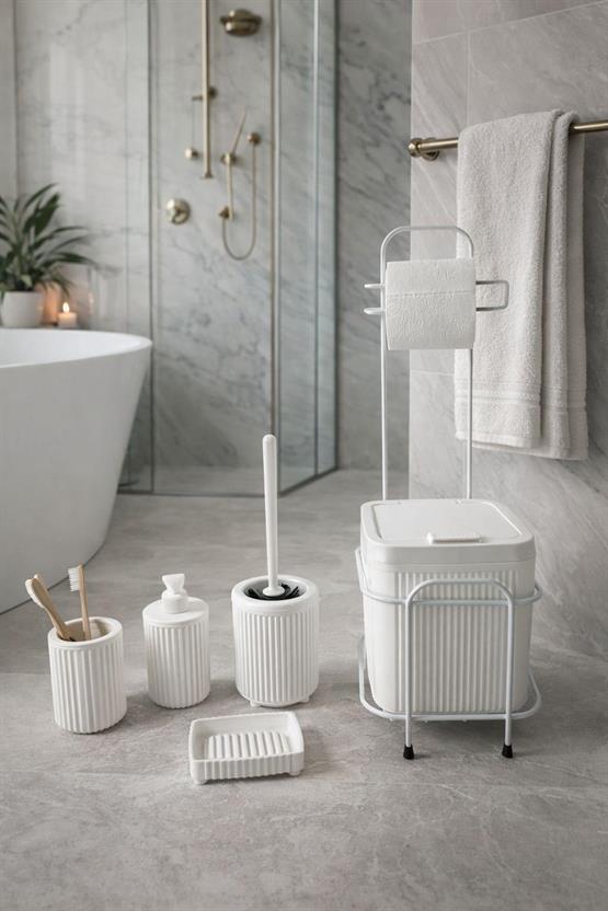 Standlı Beyaz Banyo Aksesuar Seti Tuvalet Fırçası, Banyo Kovası, Sabunluk Ve Diş Fırçalık Seti