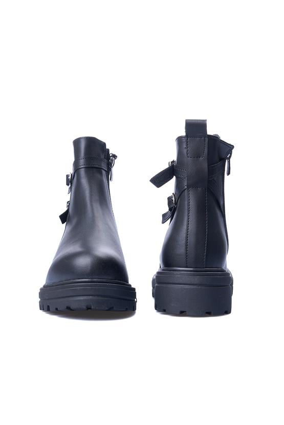 Ayakdaş 713 2012 Siyah Kadın Bot