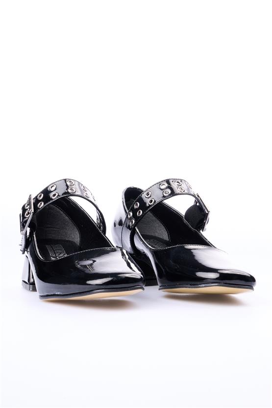 Ayakdaş A16 Siyah Rugan Kadın Ayakkabı