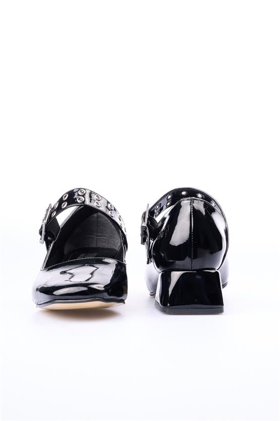 Ayakdaş A16 Siyah Rugan Kadın Ayakkabı