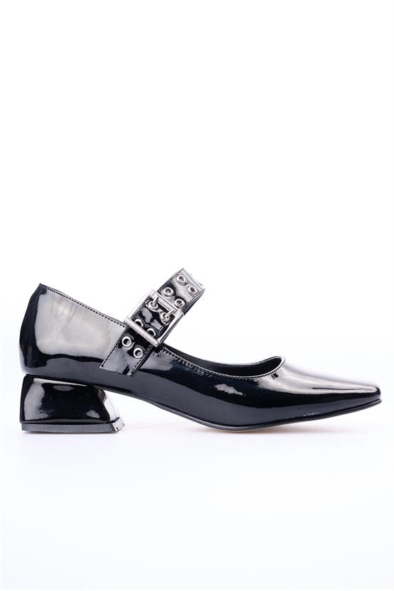 Ayakdaş A16 Siyah Rugan Kadın Ayakkabı