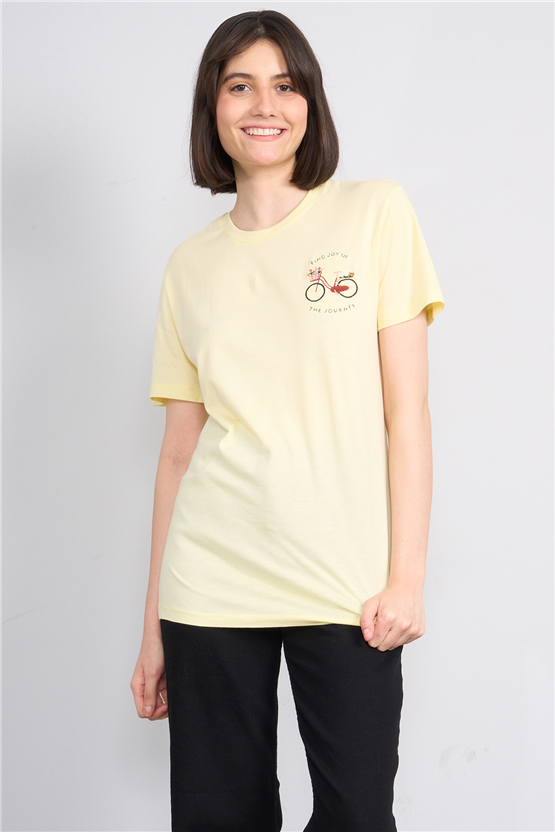 C.K Y26 8946 Fithit Kadın Bisiklet Yaka Regular Nakışlı T-shirt Uçuk Sarı