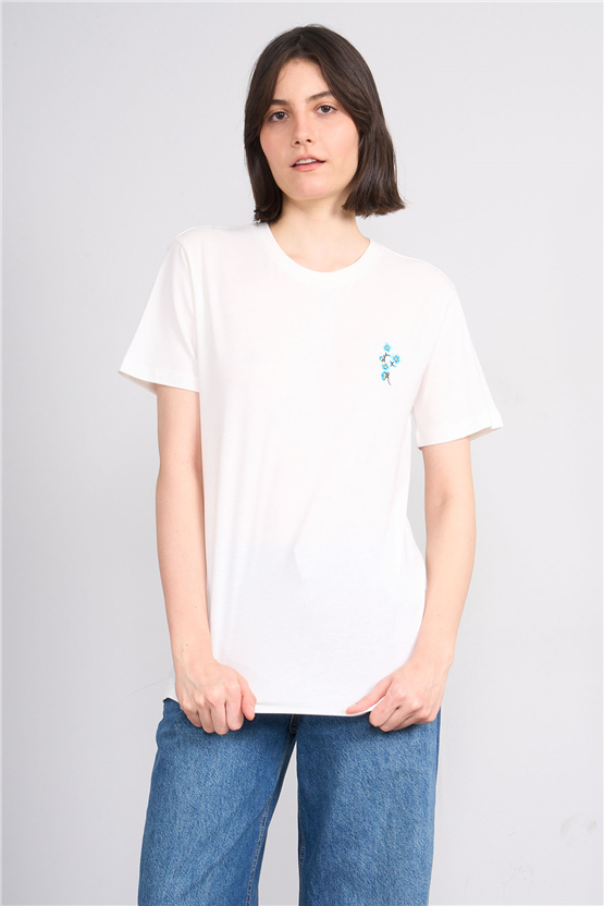 C.K Y26 8925 Fithit Byn B.Yk Regular Nakışlı T-shirt Krem