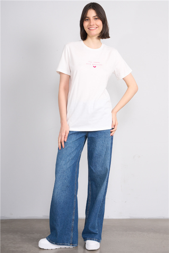 C.K Y26 8949 Fithit Byn B.Yk Regular Nakışlı T-shirt Krem