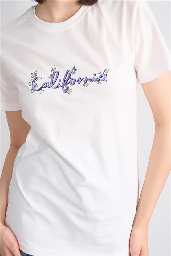 C.K Y26 8954 Fithit Byn B.Yk Regular Nakışlı T-shirt Krem