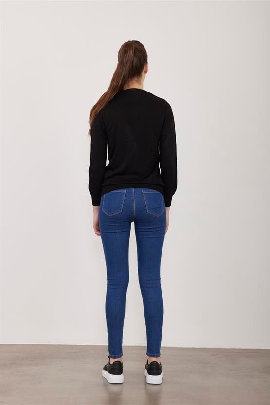 Çetinkaya Miramira V Yaka Siyah Triko