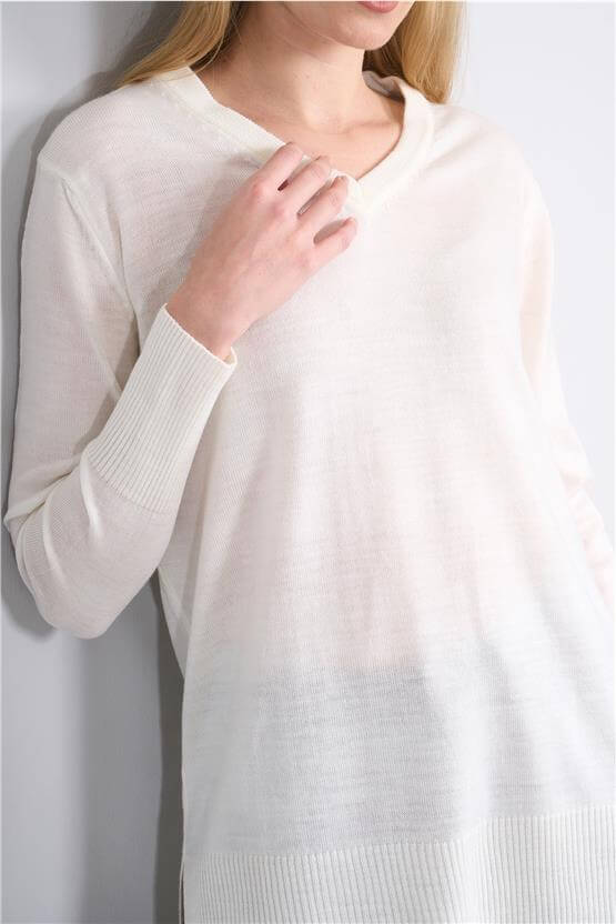 Çetinkaya Miyamira 2307 Kadın Basic V Yaka Yanları Yırtmaçlı Triko Krem