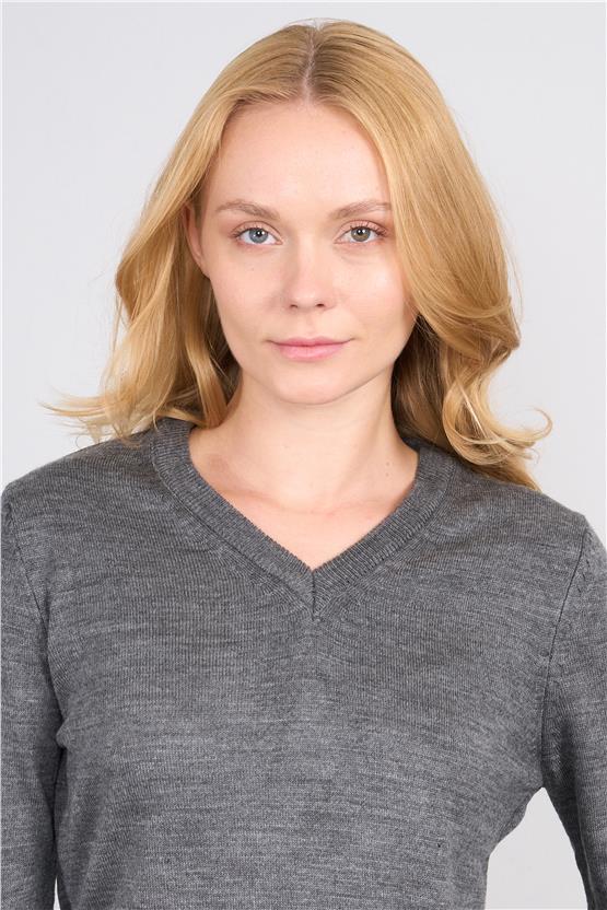 Çetinkaya Miyamira V Yaka Triko Koyu Grimelanj