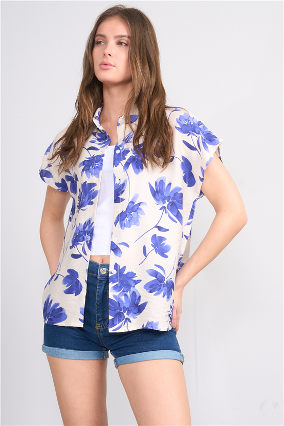 Fithit 1623 Kadın Kısa Kol Regular Viskon Gömlek Bej Üzeri Saks Çiçek Desen