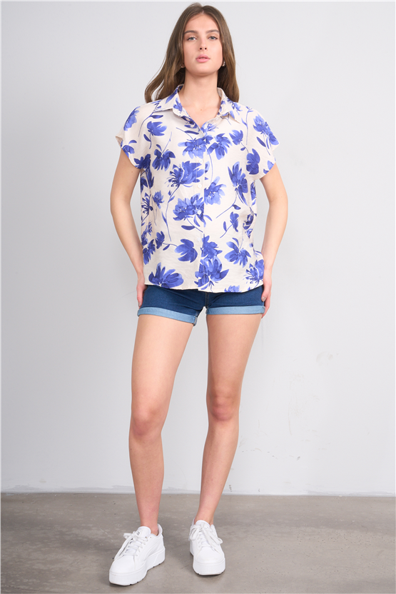 Fithit 1623 Kadın Kısa Kol Regular Viskon Gömlek Bej Üzeri Saks Çiçek Desen