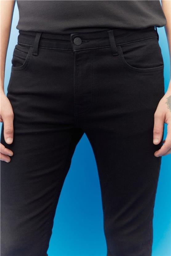 Lee L736 Siyah 001 Erkek Skinny Normal Bel Çok Dar Malone Jean Pantolon