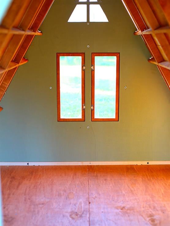 Mandu Ahşap Üçgen Çocuk Oyun Evi ( Aframe Playhouse) Mnd260