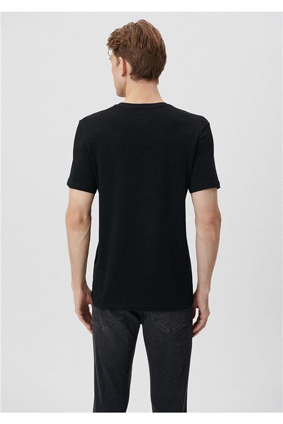 Mavi 061748-900 Erkek V Yaka Siyah T-Shirt