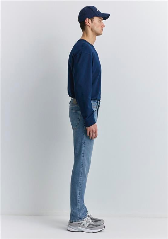 Mavı M0020289268 Hunter Dusty Shaded Urban Comfort Erkek Regular Denım Pantolon