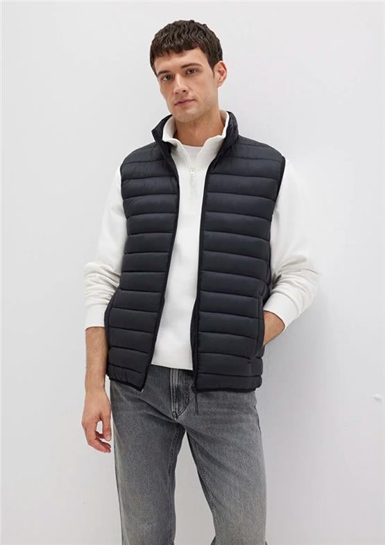 Mavı M0110338-900 Sıyah Erkek Regular Sısme Yelek