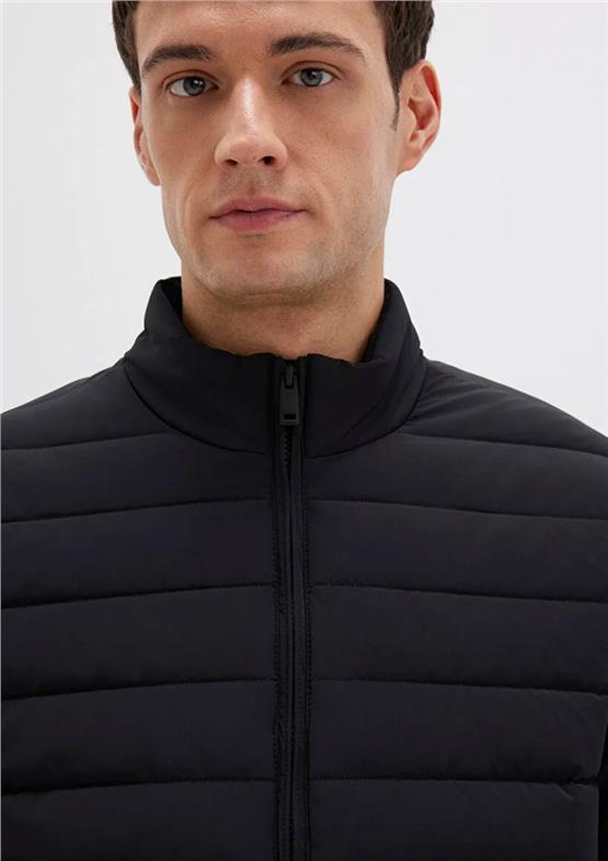 Mavı M0110618-71379 Jet Sıyah Erkek Normal Kesım Dık Yaka Sısme Mont