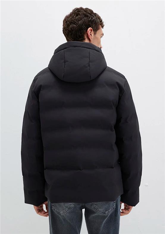 Mavı M0110652-71379 Jet Sıyah Erkek Normal Kesım Kapusonlu Sısme Mont