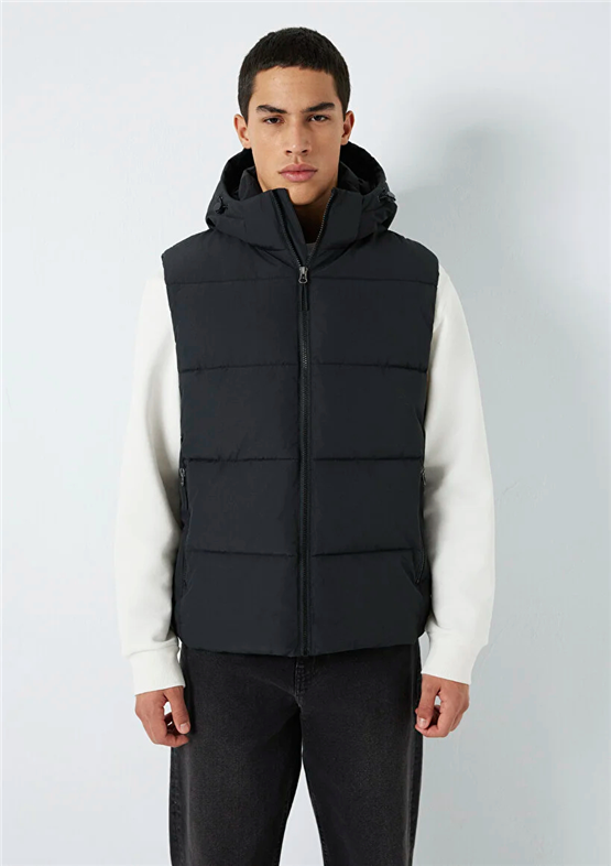 Mavı M0110744-71379 Jet Sıyah Erkek Regular Kapusonlu Sısme Yelek