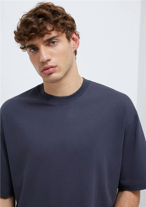 Mavı M0613113-70101 Nıne Iron Erkek Oversıze Kısa Kol Basıc T-Shırt