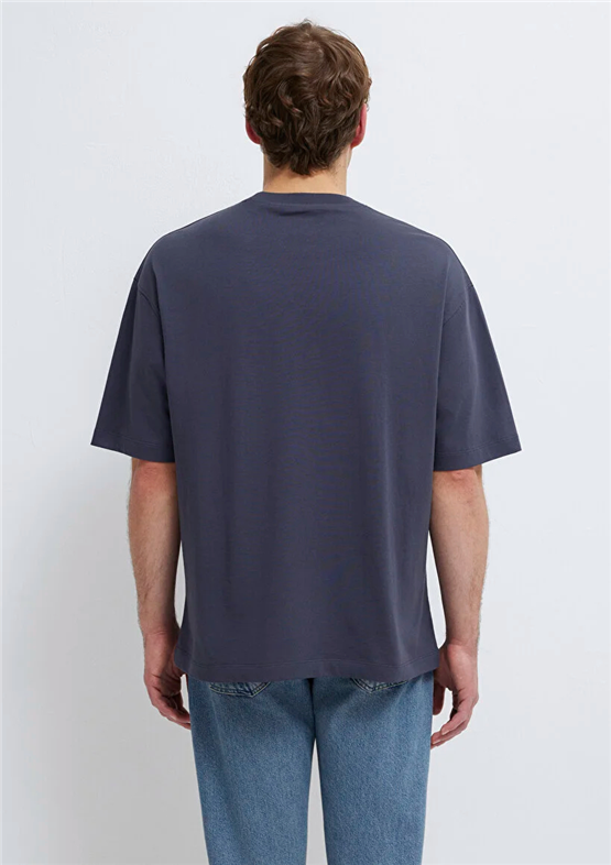 Mavı M0613113-70101 Nıne Iron Erkek Oversıze Kısa Kol Basıc T-Shırt