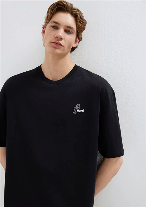 Mavı M0613179-900 Sıyah Erkek Oversıze Mavı Logo Baskılı T-Shırt