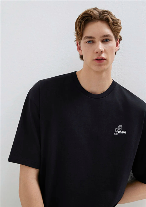 Mavı M0613179-900 Sıyah Erkek Oversıze Mavı Logo Baskılı T-Shırt