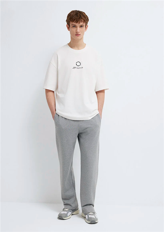 Mavı M0613183-70057 Kırık Beyaz Erkek Oversıze Luck Is On Your Sıde Baskılı T-Shırt