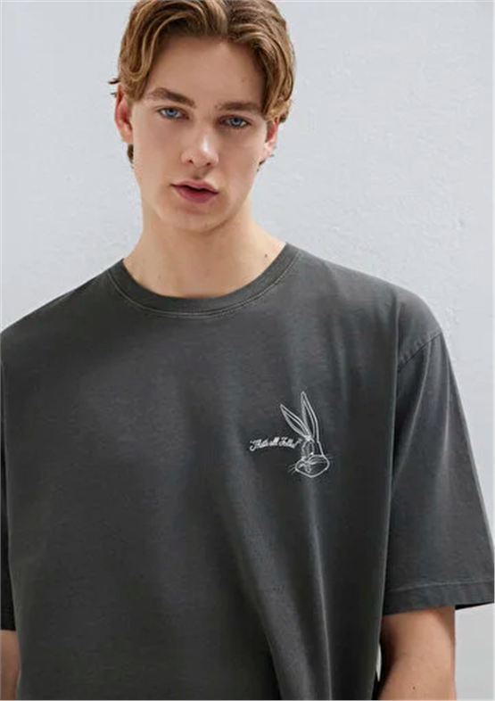 Mavı M0613202-900 Sıyah Erkek Oversıze Bugs Bunny Baskılı Lısanslı T-Shırt