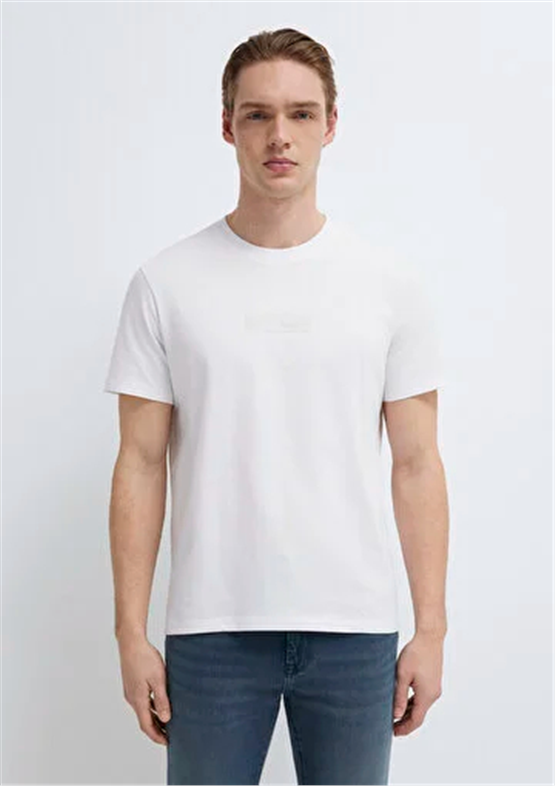 Mavı M0613270-620 Beyaz Erkek Regular Mavı Black Baskılı T-Shırt