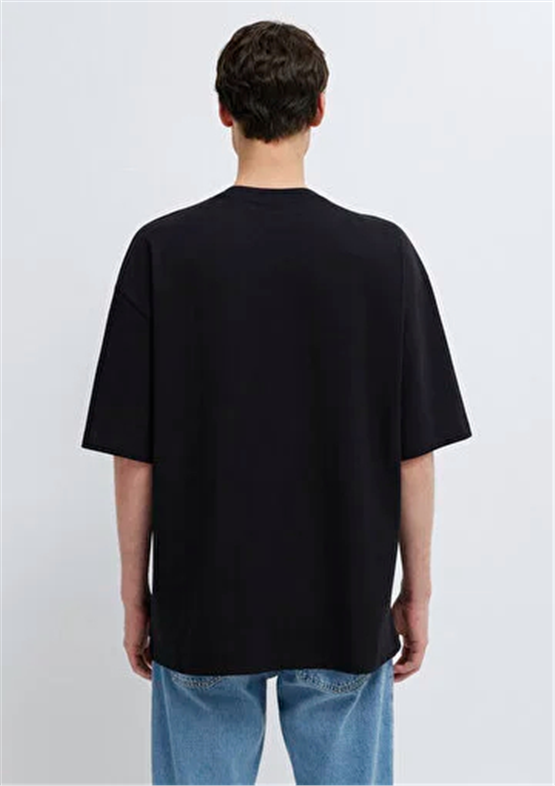 Mavı M0613377-900 Sıyah Erkek Oversıze Me Tıme Baskılı T-Shırt