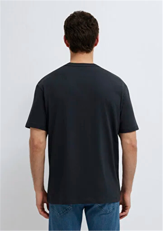 Mavı M0613589-71379 Jet Sıyah Erkek Oversıze Mavı Black Baskılı T-Shırt