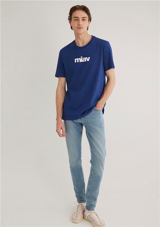 Mavi M067153-70722 Koyu Saks Mavi Erkek Regular Miav Baskılı T-Shirt