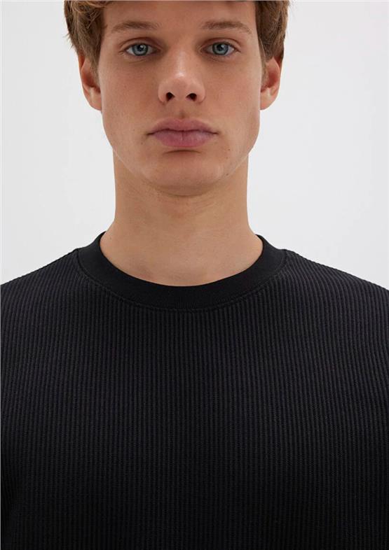 Mavı M0S10407-900 Sıyah Erkek Modellı Bısıklet Yaka Oversıze Sweatshırt