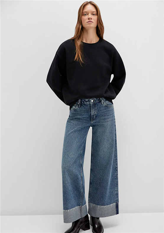 Mavi M1610198-900 Siyah Kadın Oversize O Yaka Basic Sweatshirt