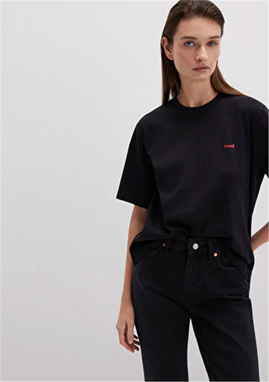 Mavi Y26 M1612122-900 Siyah Kadın Regular Kısa Kollu Baskılı T-shirt