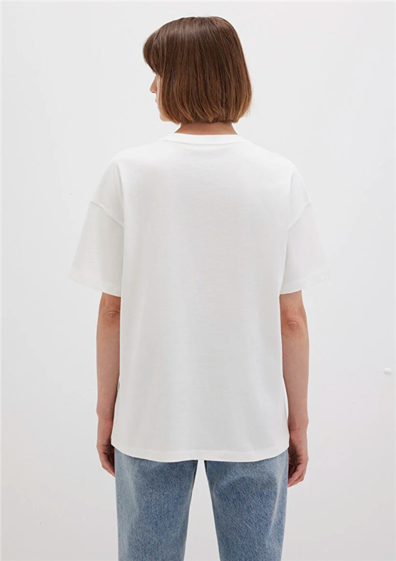 Mavi Y26 M1612518-70057 Kırık Beyaz Kadın Oversıze Mavi Baskılı T-shirt